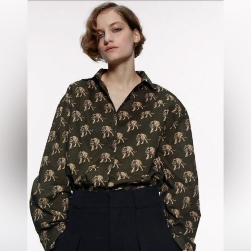 Zara  medium dark green tiger print front button shirt.